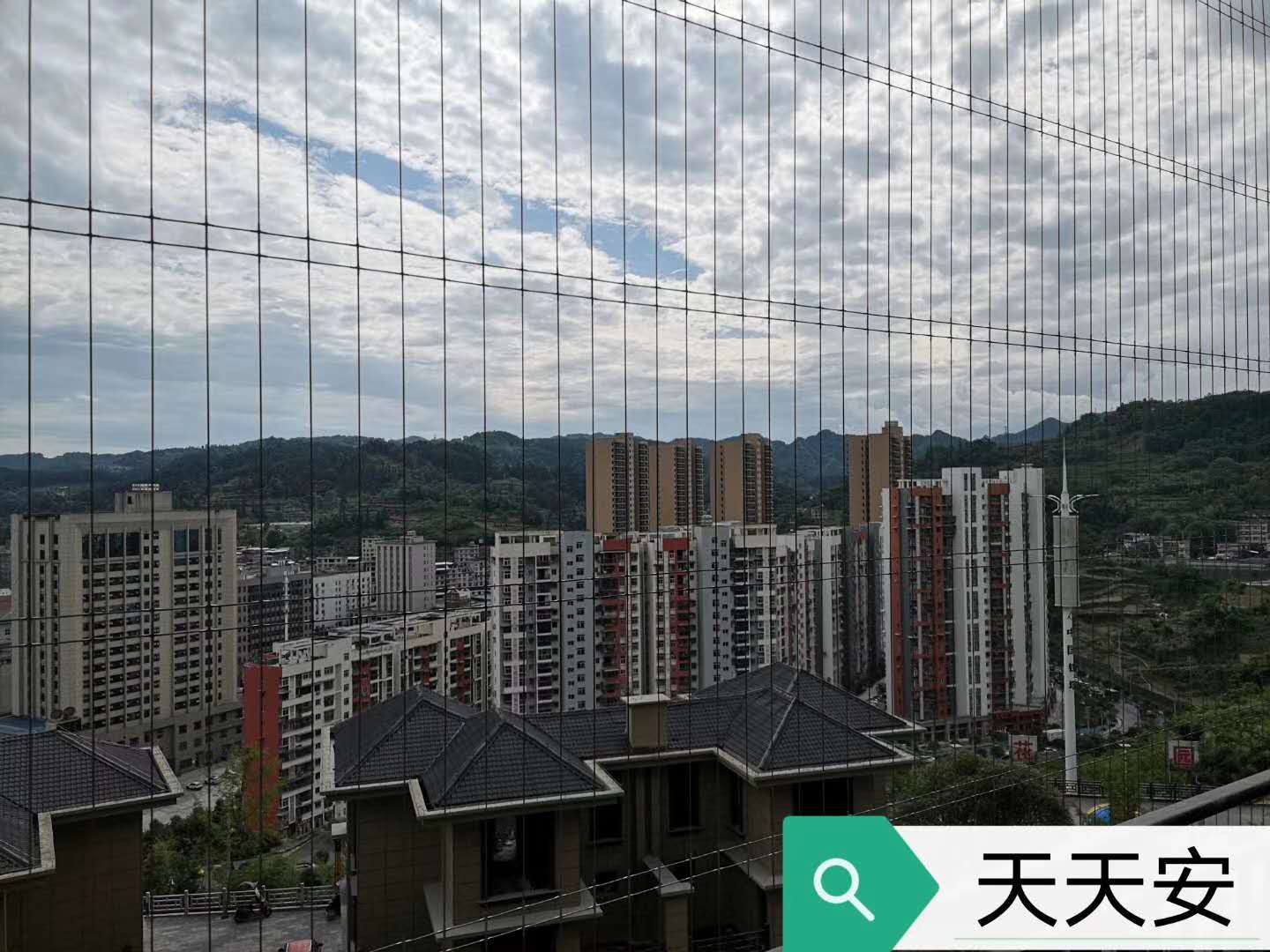 隱形防護(hù)網(wǎng)安裝實(shí)例